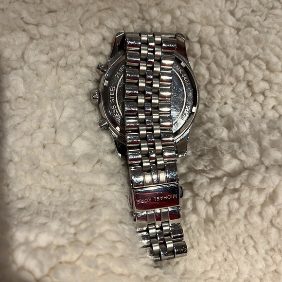 Mens Michale Kors watch. Battery dead, but in great condition - Picture 3 of 3
